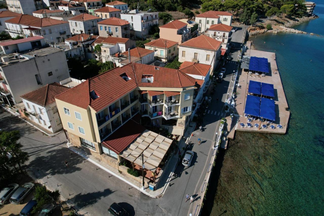 Hotel Miramare Pylos Exterior photo