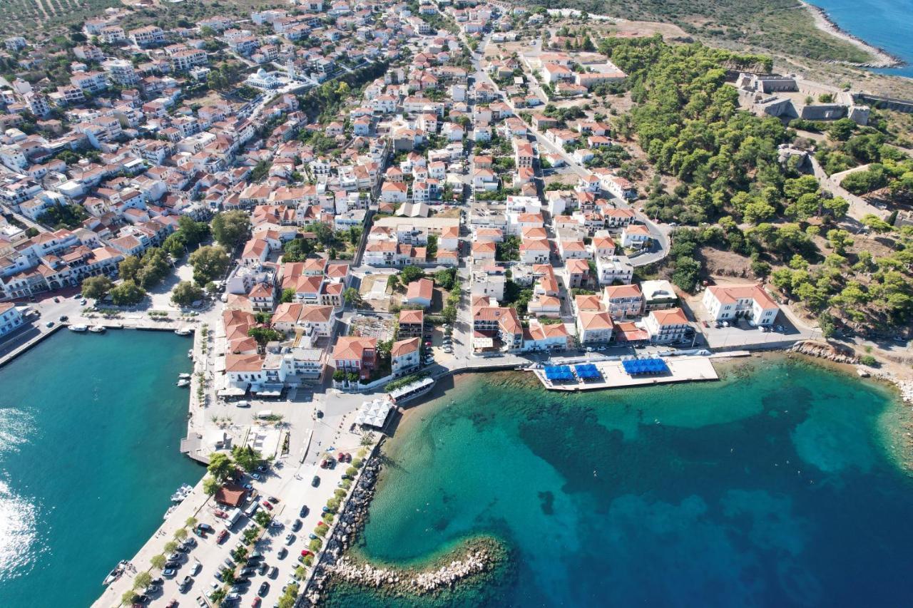 Hotel Miramare Pylos Exterior photo