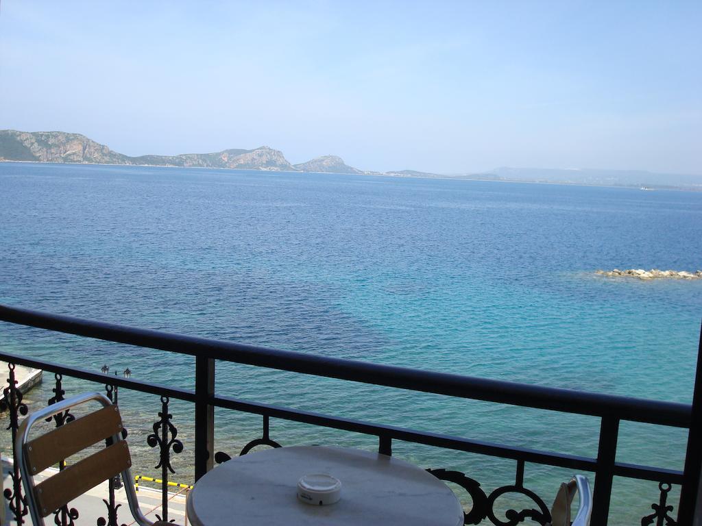 Hotel Miramare Pylos Exterior photo