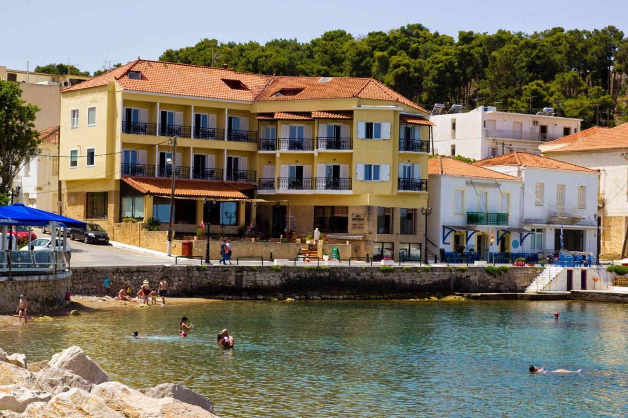 Hotel Miramare Pylos Exterior photo